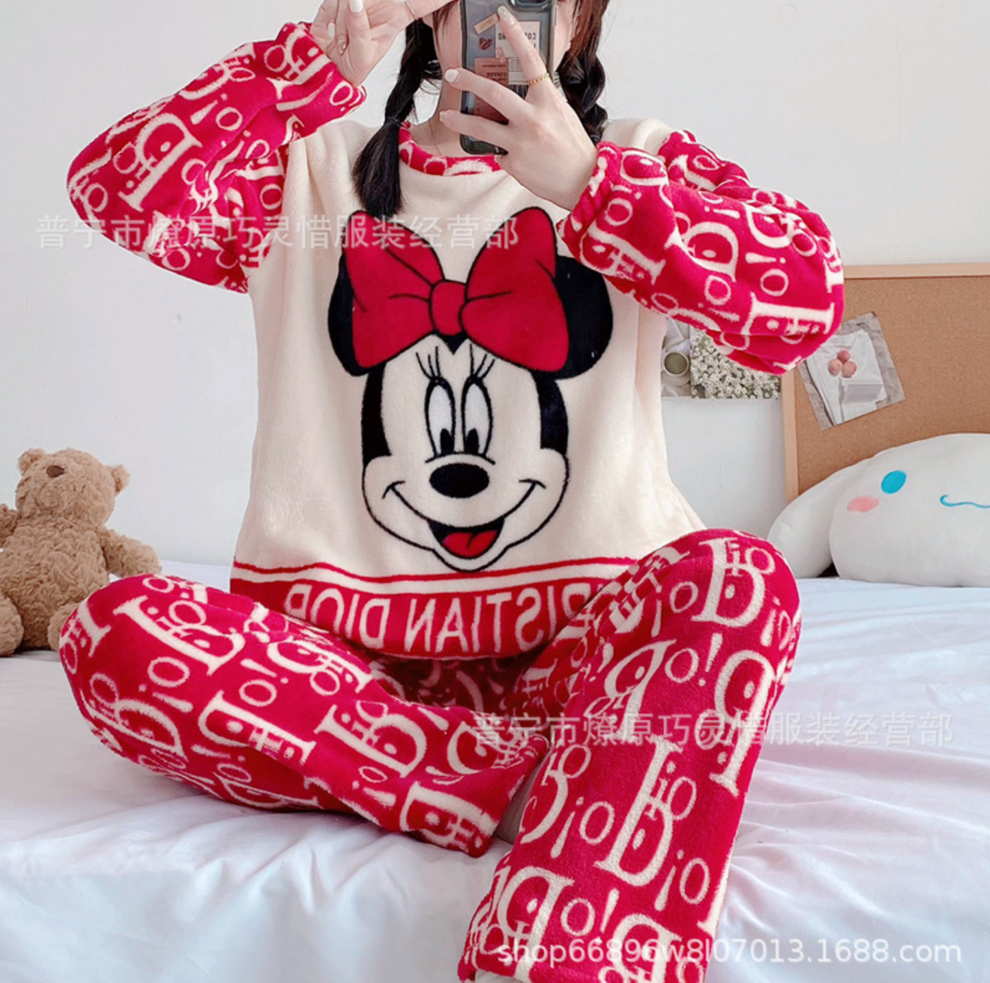 FLASH SALE‼️ 2PC Set Velvet Fleece PJ Pajama Set- Warm Set - SIZE M/L