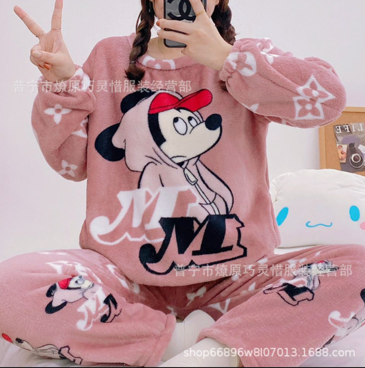 FLASH SALE‼️ 2PC Set Velvet Fleece PJ Pajama Set- Warm Set - SIZE M/L