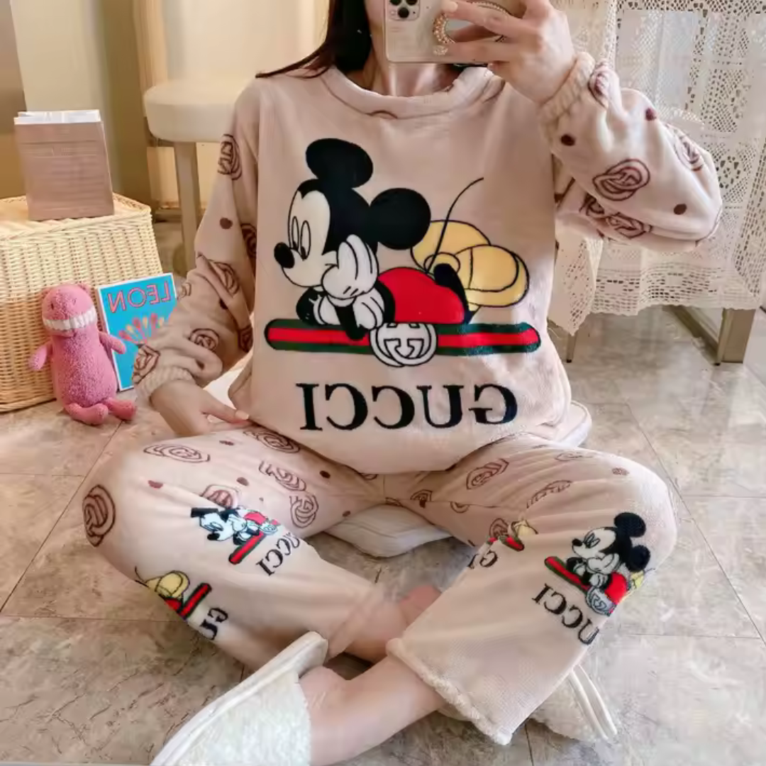 FLASH SALE‼️ 2PC Set Velvet Fleece PJ Pajama Set- Warm Set - SIZE M/L