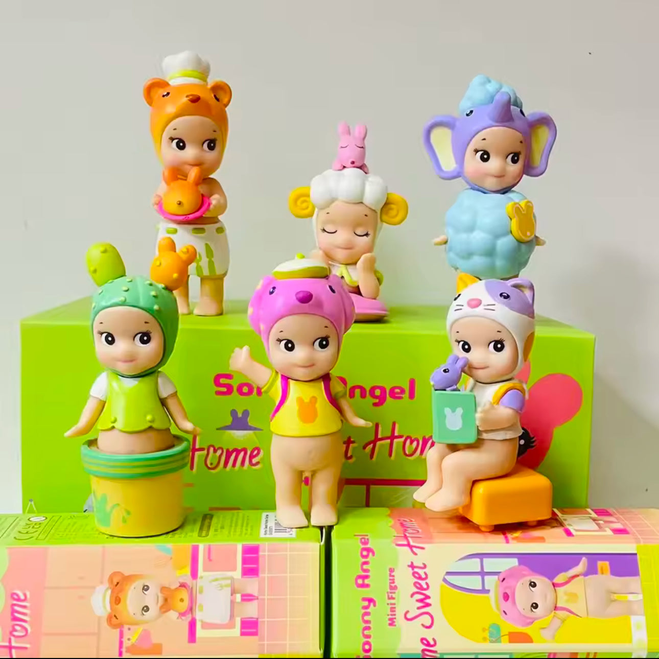 Sonny Minnie figure HOME SWEET HOME