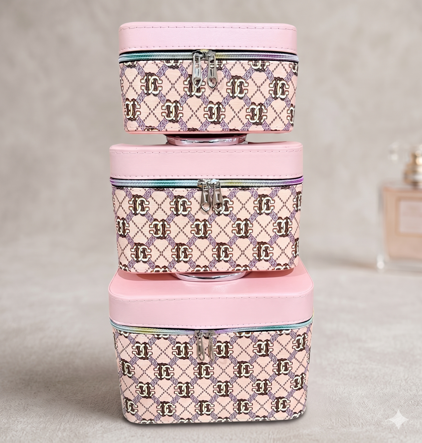 Vintage glam coquette 3-Tier Nesting Cosmetic ✨💖