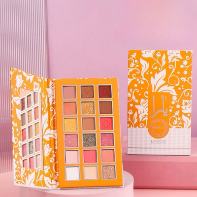 YELLOW 18 PAN CREAMY EYESHADOW PALETTE