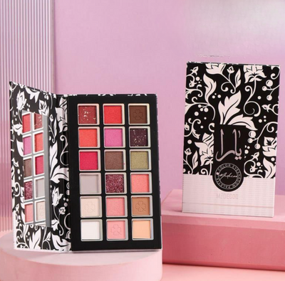 BLACK 18 PAN CREAMY EYESHADOW PALETTE