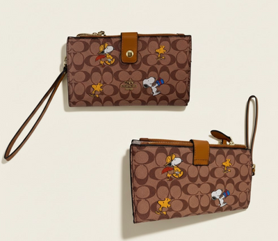 Wristlet/Wallet- Choose a color